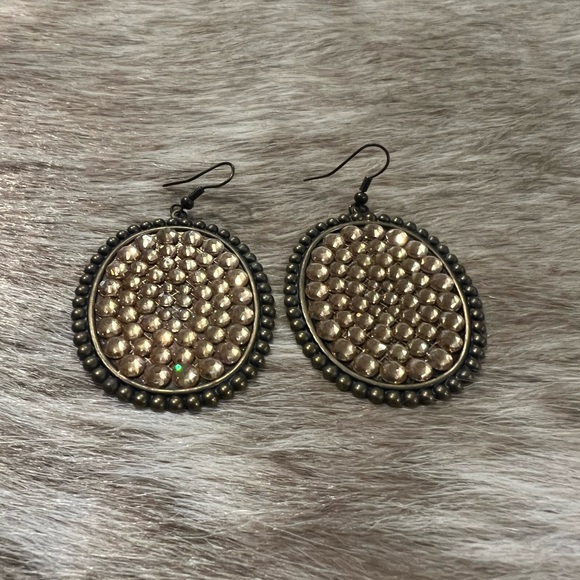 Elegant Gold rhinestone Earrings - Picture 3 of 4